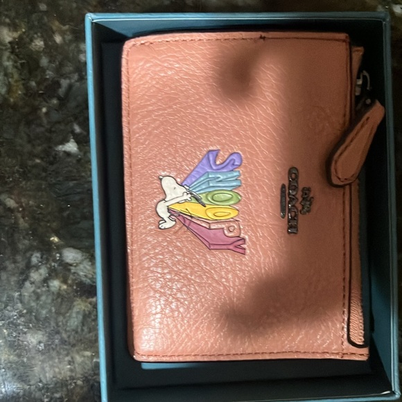 NWT! Full 4 piece boss collector  Coach Snoopy Peanuts boxed set - Picture 6 of 7